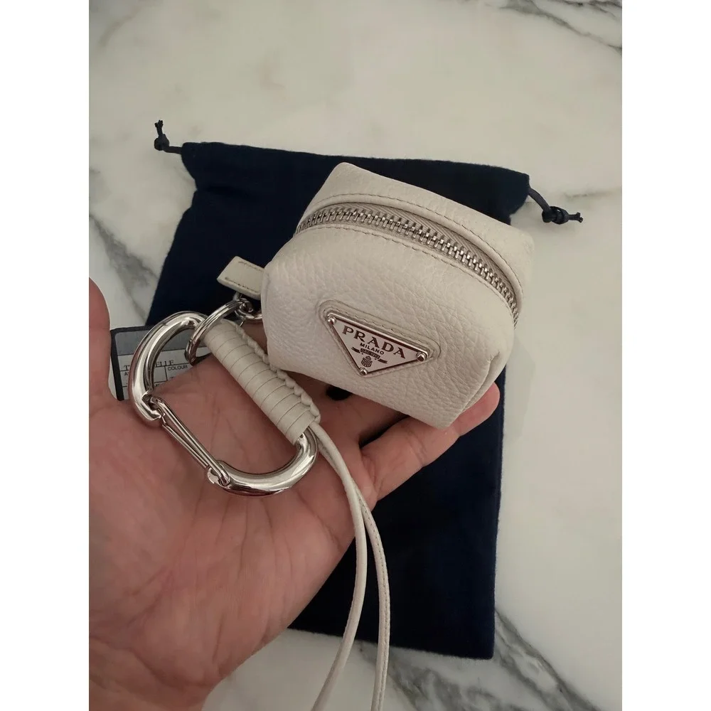 Prada 2TL547 Vitello Daino Leather Pouch Keychain Talco White‎ Carabiner Clip